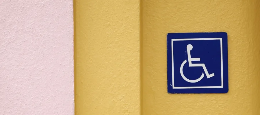 Wheelchair sign on wall