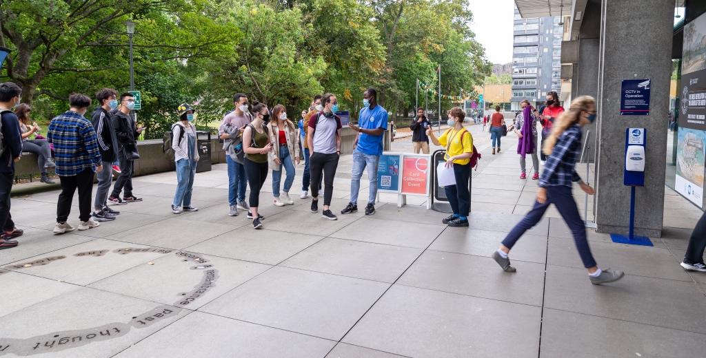 New students collect their cards from the Main Library during Welcome Week 2021 