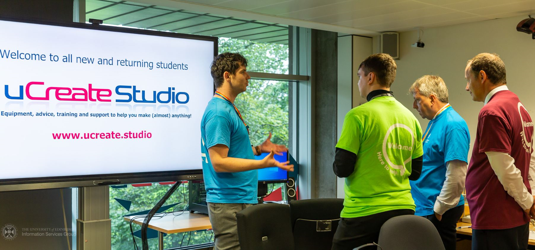 Peter Mathieson, Gavin MacLachlan and Andrew Wilson at Wecome Week 2019 visiting the uCreate Studio